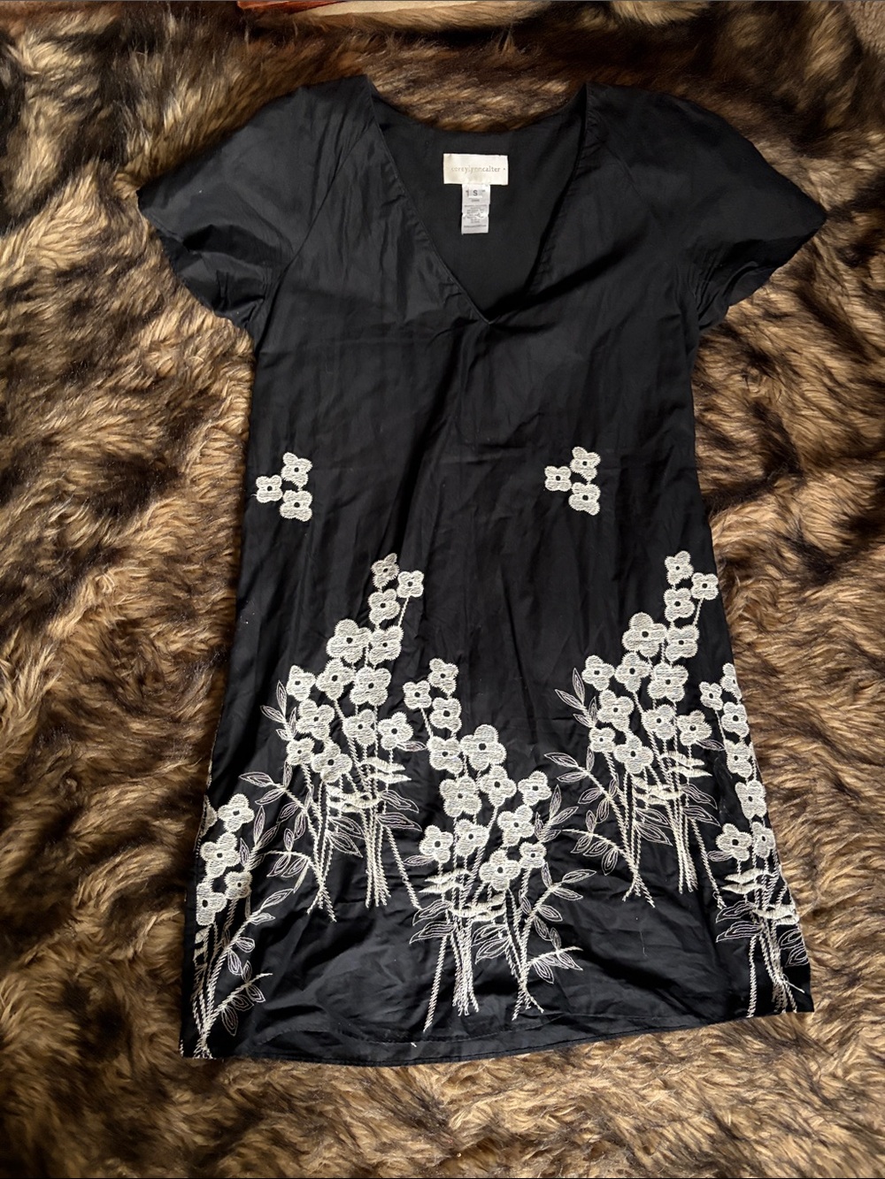 Corey Lynn Calter Black White Floral Embroidered V-Neck Cotton Midi Dress Sz S